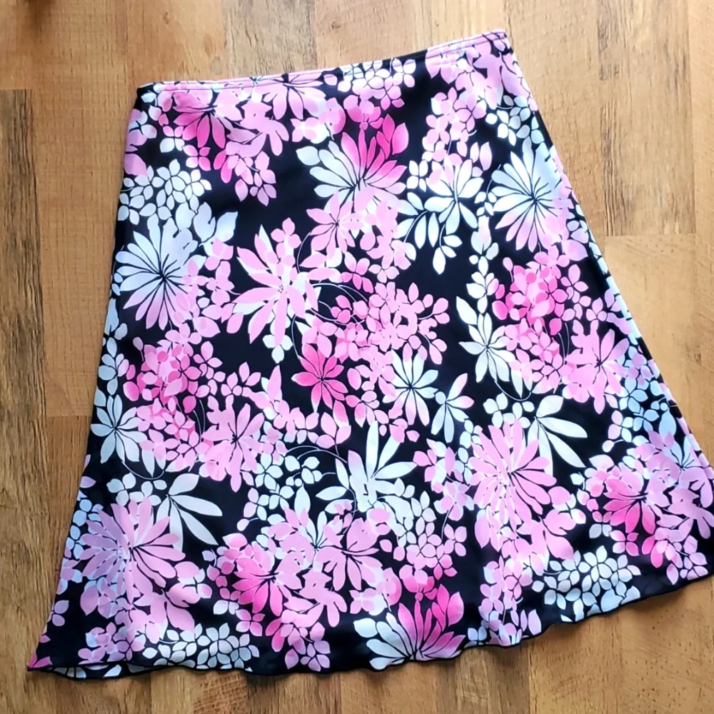 IZ Byer California Pink‎ Floral Flowy Skirt  Size Womans Medium